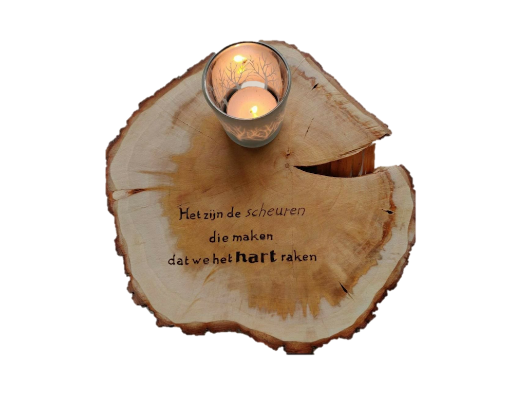 hout in herinnering - het zijn de scheuren die maken dat we het hart raken - rouwhout - houten herinneringsproduct - rememberme webshop